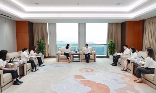 浙商银行嘉兴分行行长尹哲一行莅临爱游戏全站app官方网站调研