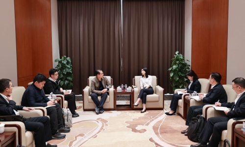 中国工商银行总行审批部专家陈英志莅临爱游戏全站app官方网站调研