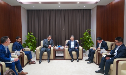 SABIC化学品战略事业部乙二醇及工业气体业务部副总裁FaisalAl-Bahair携代表团到访爱游戏全站app官方网站