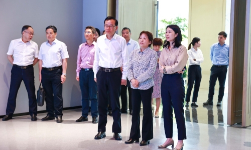 嘉兴市人大常委会党组书记、主任高玲慧莅临爱游戏全站app官方网站调研