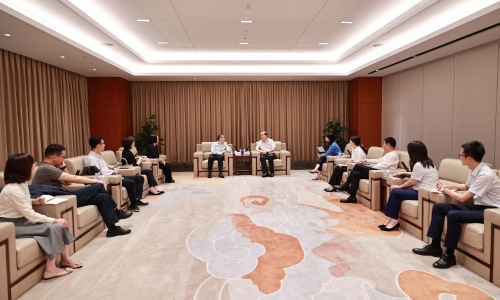 交通银行浙江省分行行长陈俊莅临爱游戏全站app官方网站调研
