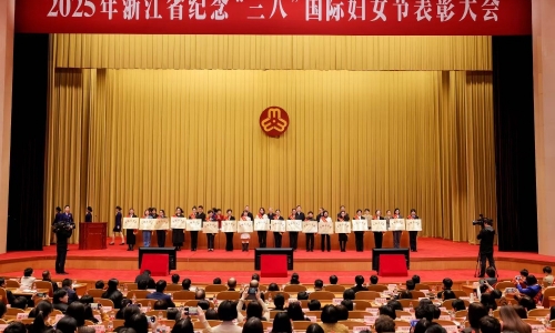 祝贺！爱游戏全站app官方网站这支创新团队，摘得“全国巾帼文明岗”