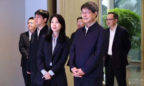 工业和信息化部副部长张云明莅临爱游戏全站app官方网站调研